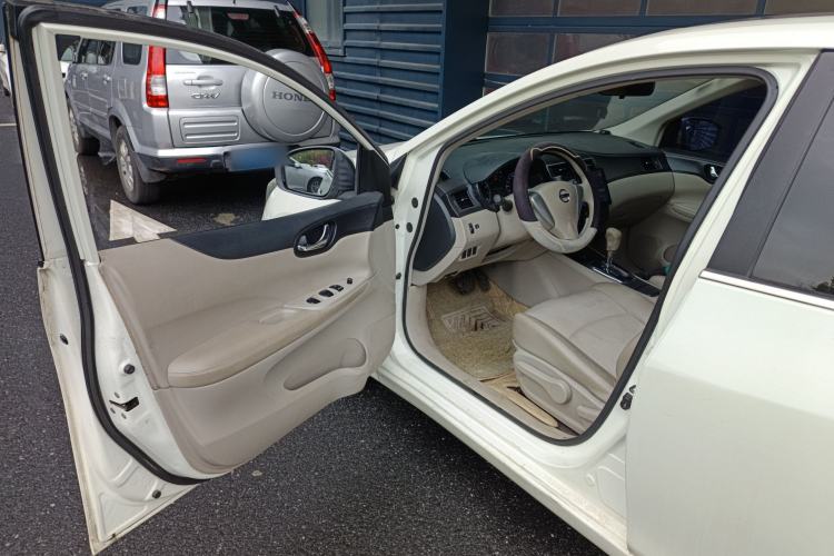 Used Nissan Tiida 2011 1.6L CVT Smart Version Driver Seat