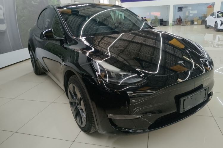 Used Tesla Model Y 2022 Long-Range All-Wheel-Drive Version