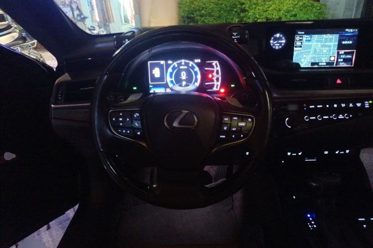 Used Lexus ES 2018 260 Luxury Edition China V Standard