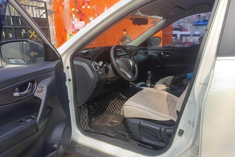 Used Nissan X-Trail 2014 2.0L Manual Fashion Edition 2WD
