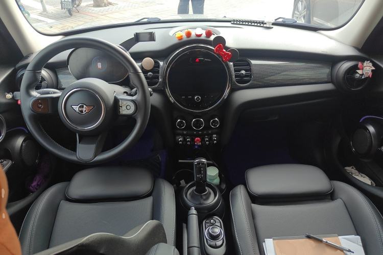 Used MINI 2022 1.5T COOPER Classic Edition Five-Door Version
