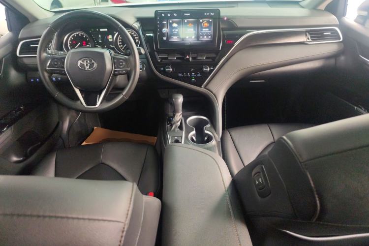 Used Toyota Camry 2021 2.0G Luxury Edition
