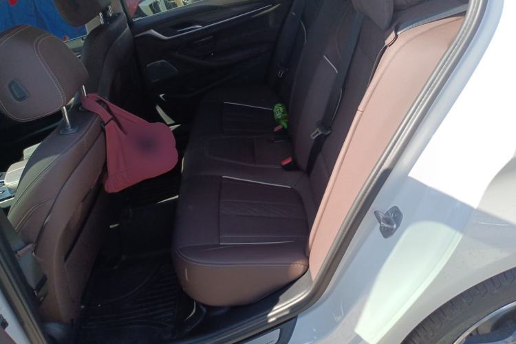 Used BMW 5 Series 2023 530Li Leading Edition Luxury Package Left Rear Seat