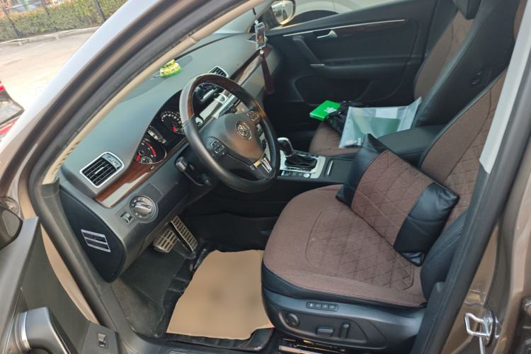 Used Volkswagen Magotan 2015 Revised 1.8TSI Prestige Version Left Front Seat