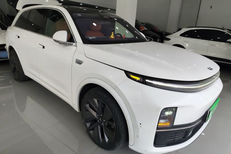 Used Li Auto L7 2023 Pro Model Front Right 45 Deg