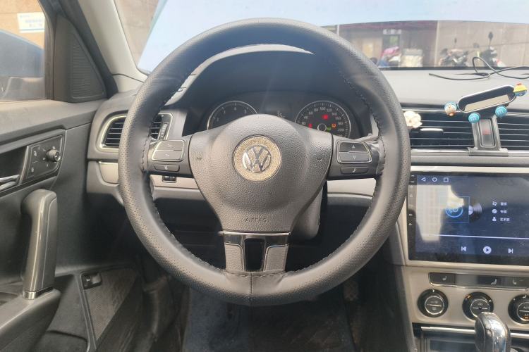 Used Volkswagen Lavida 2013 1.4TSI DSG Comfort Edition Steering Wheel