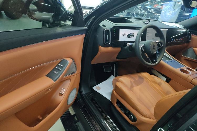 Used Hima AITO M8 2025 Extended-Range Ultra Version 53.4 kWh 6-Seater Edition