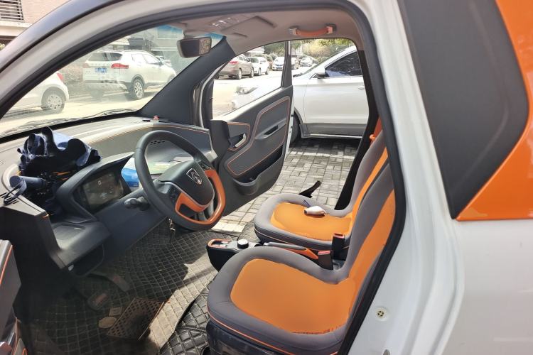 Used Baojun E100 2019 250KM Smart Drive Edition Left Front Seat