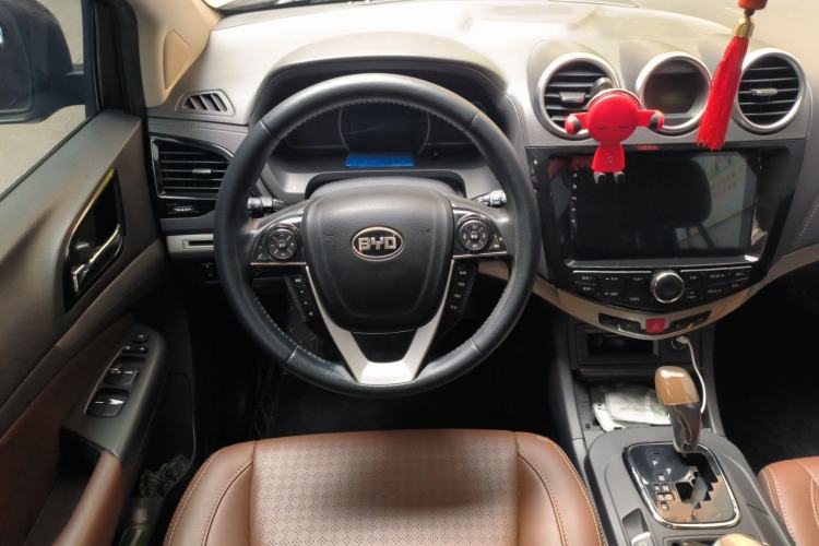 Used BYD S7 2015 2.0T Automatic Prestige Model
