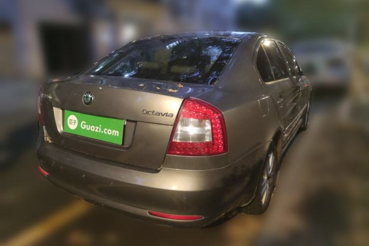 Used Skoda Octavia 2013 1.6L Automatic Yijun Edition Rear Right 45 Deg