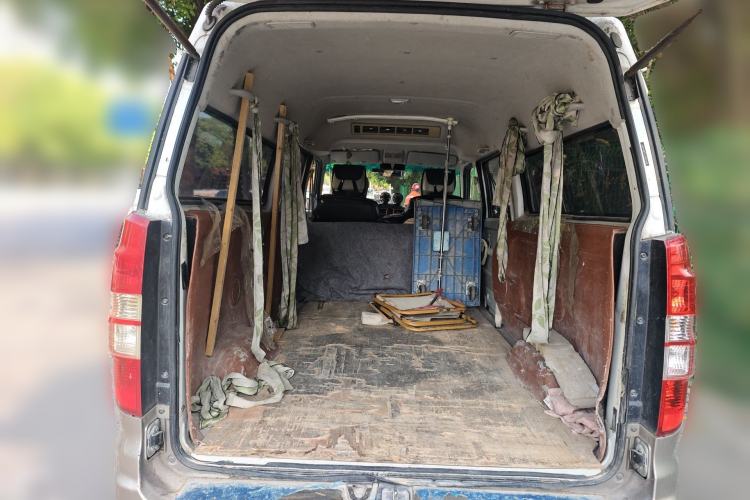 Used Jinbei New Hiace X30L 2021 1.5L Business Central Air-Conditioned Coach China VI Standard SWC15M Trunk