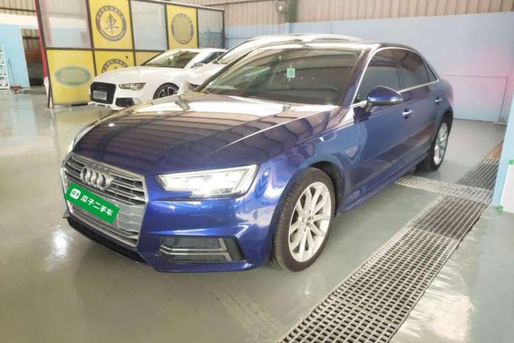 Used Audi A4L 2018 30th Anniversary Edition 40 TFSI Fashion Model
