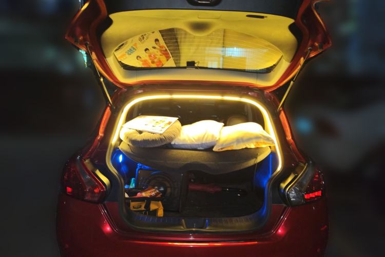 Used Nissan Tiida 2011 1.6T M-CVT Cool Edition Trunk