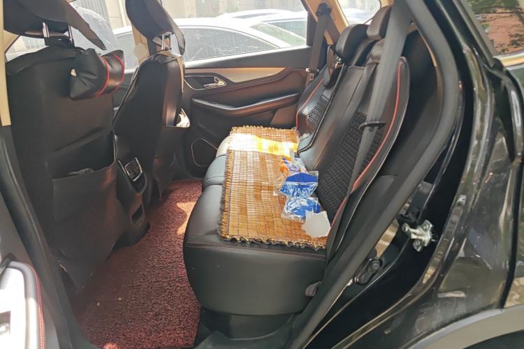 Used Baojun 560 2015 1.8L manual luxury version Left Rear Seat