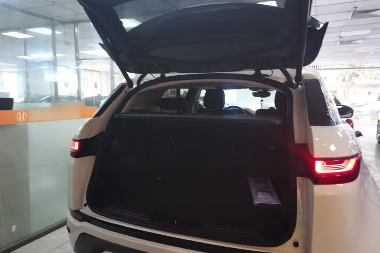 Used Land Rover Range Rover Evoque 2021 Range Rover Velar 249 PS R-Dynamic S Performance Edition