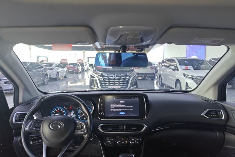 Used GAC Trumpchi GS4 2018 235T Automatic Two-Wheel Drive Luxury Smart Connectivity Version Center Console