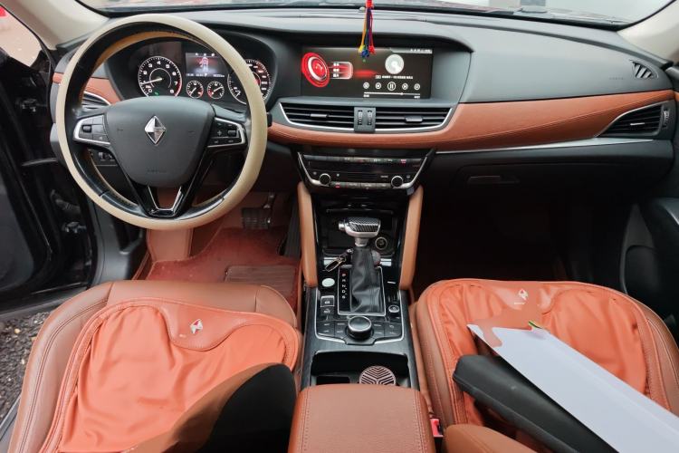 Used BORGWARD BX7 2016 28T Two-Wheel Drive Luxury Version 5 Seats