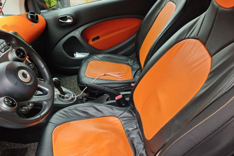 Used smart fortwo 2015 1.0L 52 kW Hardtop Passion Edition Left Front Seat