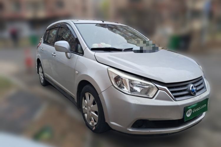 Used Venucia R50 2013 1.6L Manual Fashion Edition Front Right 45 Deg