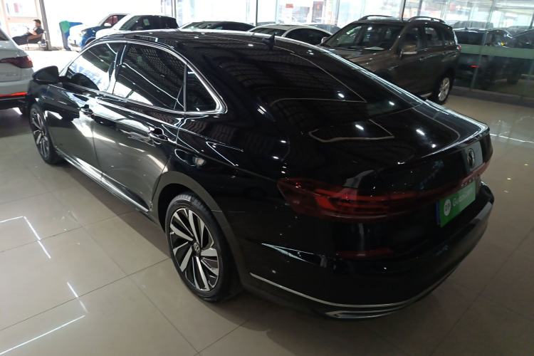 Used Volkswagen Passat 2023 330TSI Luxury Edition
