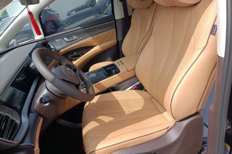 Used Denza D9 2024 DM-i 980 Four-Wheel Drive Prestige Model Left Front Seat