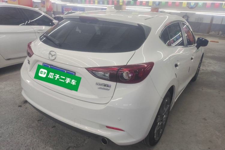 Used Mazda 3 Axela 2017 Hatchback 2.0L Automatic Luxury Model Emission Standard China V