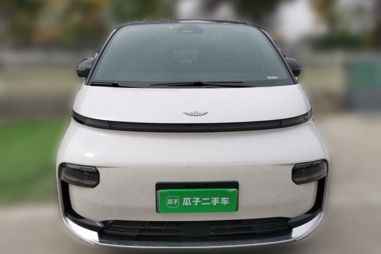 Used Geely Galaxy LEVC L380 2024 140-Degree 6-Seater All-Wheel-Drive Ultra