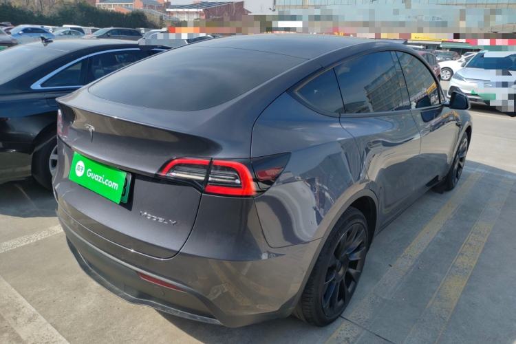 Used Tesla Model Y 2022 Long-Range All-Wheel-Drive Version
