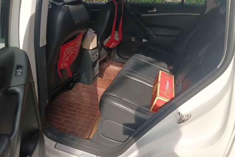 Used Volkswagen Tiguan 2013 1.8 TSI Automatic All-Wheel Drive Luxury Model Left Rear Seat