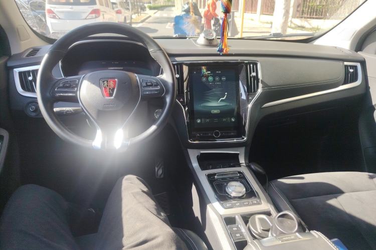 Used Roewe RX5 New Energy 2017 ERX5 EV400 Electric Internet Supreme Edition
