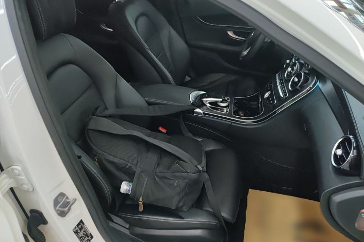 Used Mercedes-Benz C-Class 2017 Facelift C 200 L Sport Edition Right Front Seat