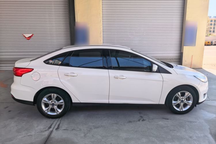 Used Ford Focus 2015 Sedan 1.6L Automatic Comfort Model Exterior 1