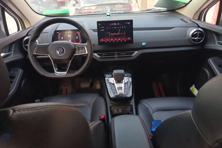 Used BYD Yuan New Energy 2019 EV535 Smart Connect Trendsetting Model Interior 2