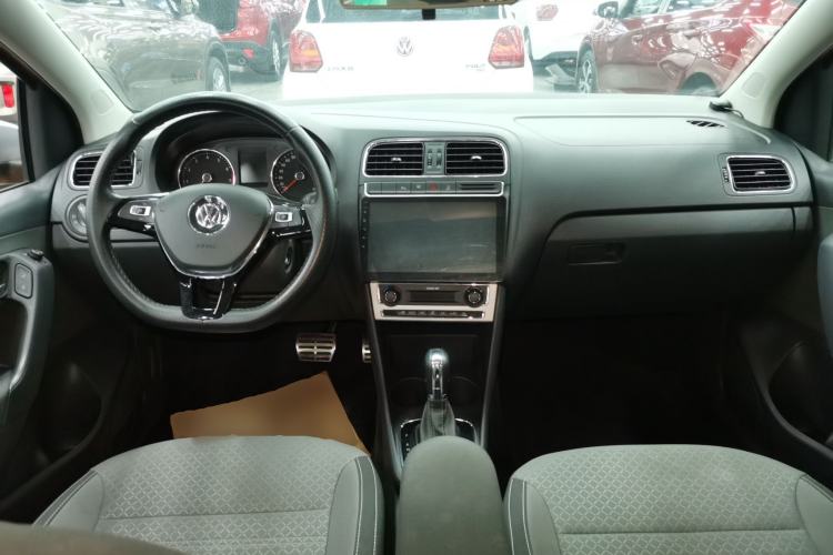 Used Volkswagen Polo 2016 1.6L Cross Polo Automatic