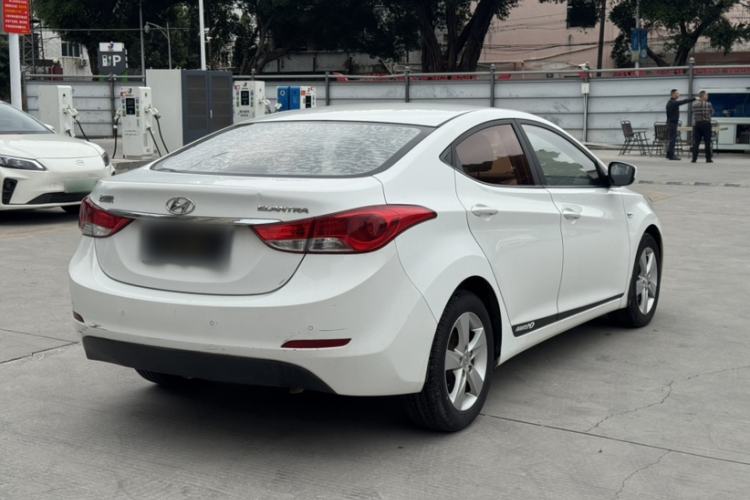 Used Hyundai Elantra (5th Generation / Langdong) 2012 1.6L Automatic Fashion Edition
