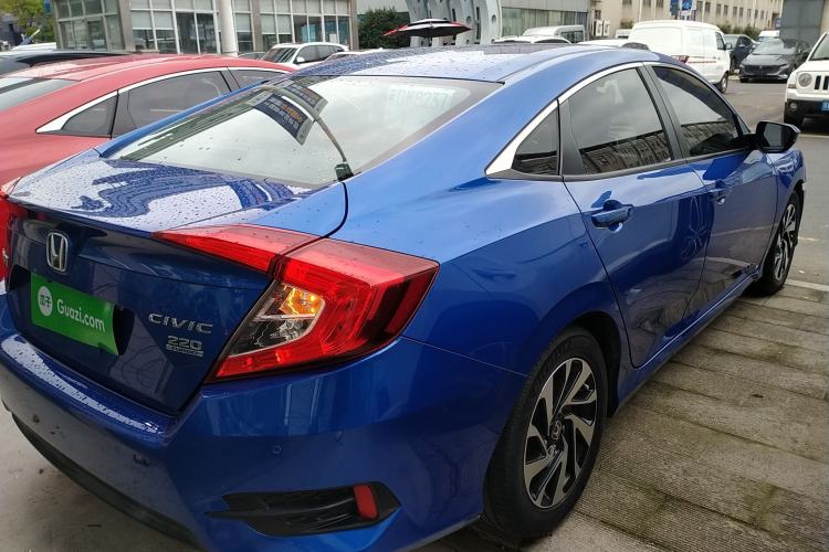 Used Honda Civic 2016 220TURBO CVT Luxury Edition Rear Right 45 Deg