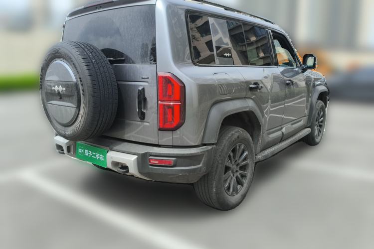 Used Formula Leopard 5 2023 Explore Edition
