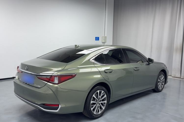 Used Lexus ES 2022 200 Excellence Edition
