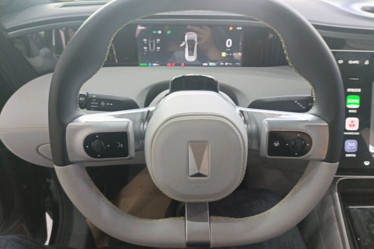Used Avatr 11 2025 Year Updated Max Extended-Range Version Steering Wheel