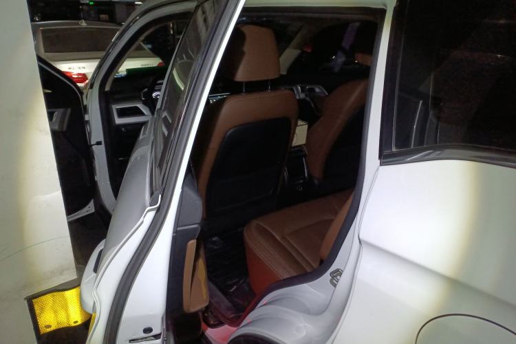 Used Geely Auto Emgrand X7 Sport 2016 1.8TD Automatic ZhiZun Version
