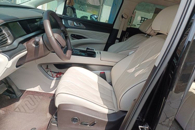 Used Denza D9 2024 DM-i 980 Four-Wheel Drive Flagship Model