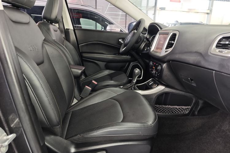 Used Jeep Compass 2017 200T Automatic Family Edition
