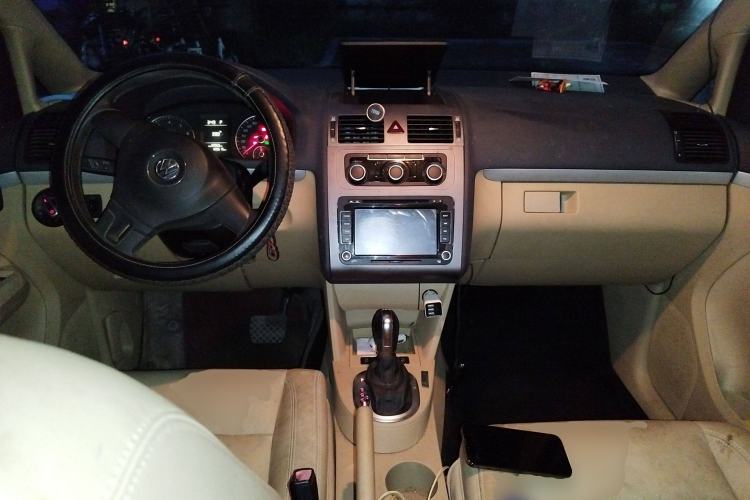 Used Volkswagen Touran 2011 1.4T DSG ZhiZhen Edition 7-Seater