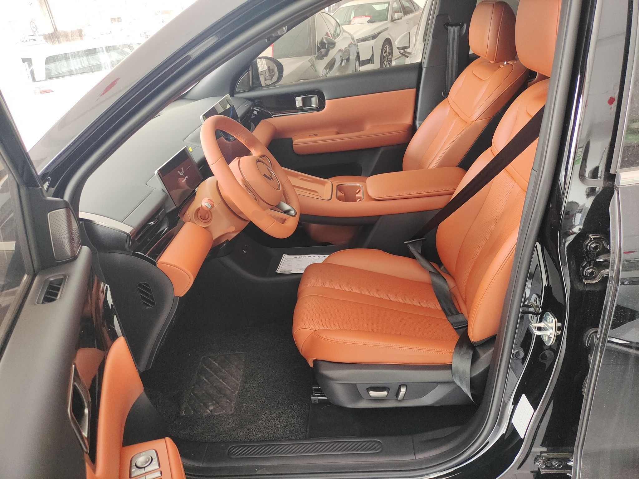 Переднее сиденье в автомобиле