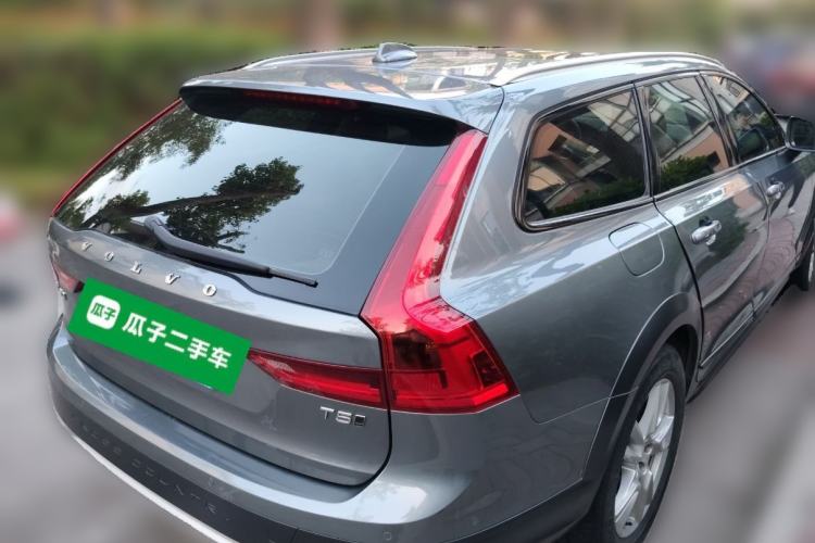 Used Volvo V90 2017 Cross Country T5 AWD Smart Range Edition