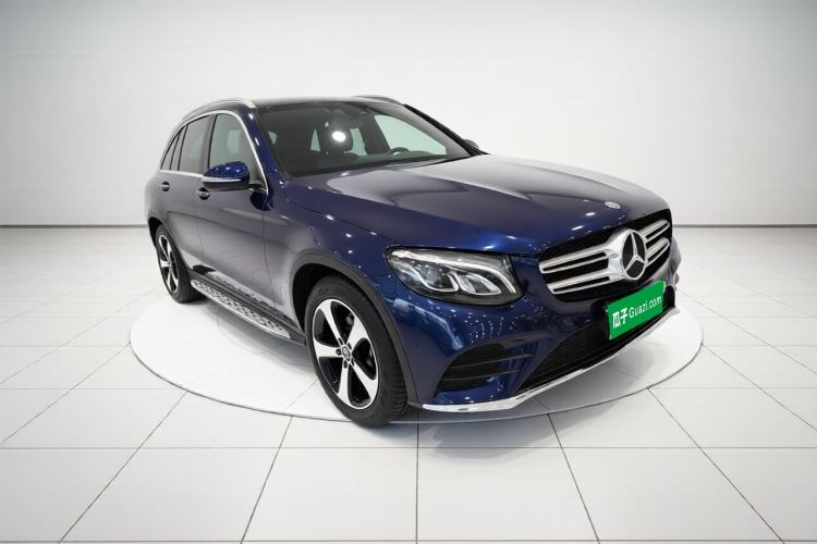 Used Mercedes-Benz GLC 2018 Facelift GLC 260 4MATIC Luxury Edition Exterior 1