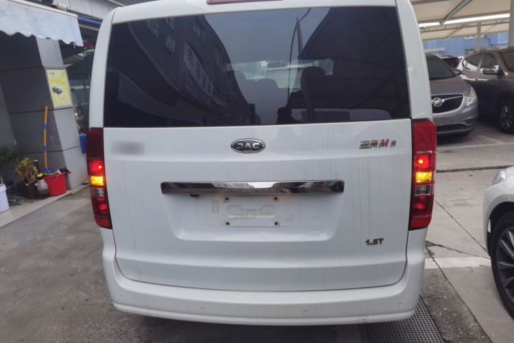 Used JAC Refine M3 2022 1.5T 7-Seater Standard Edition
