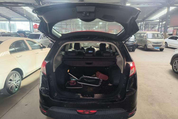 Used GAC Trumpchi GS5 2012 2.0L Manual Two-Wheel Drive Elite Edition Trunk