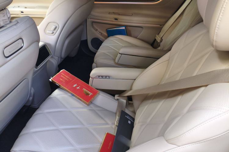 Used Hima AITO M9 2025 Extended-Range Ultra Version 52 kWh 6-Seater