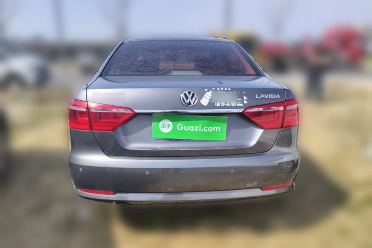 Used Volkswagen Lavida 2013 Restyled Classic 1.6L Manual Comfort Edition
